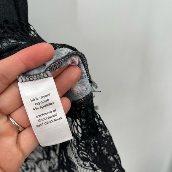 Maurices Black Floral & Lace Blouse Ladies Medium - Picture 3 of 5